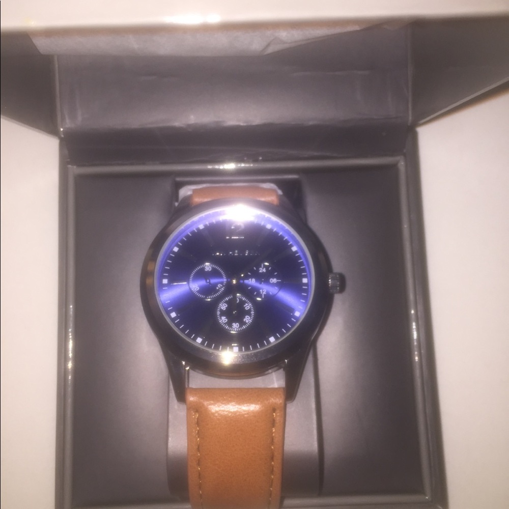 New Van Heusen men's watch